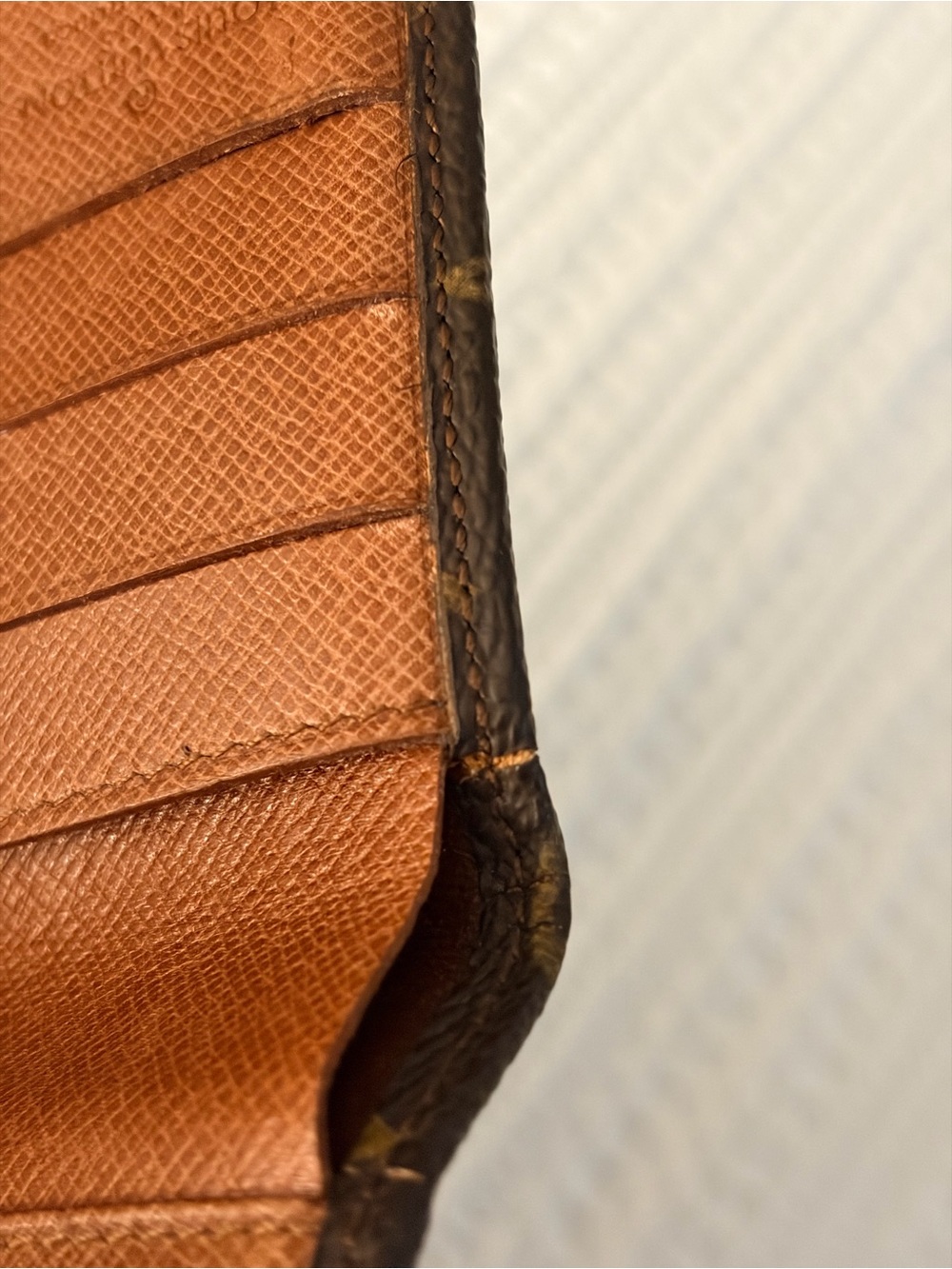 Vintage Louis Vuitton monogram bifold wallet - Picture 10 of 10